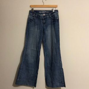 Super Wide Leg Jeans